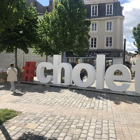 Studio Centre Ville Avec Parking Prive Cholet Exterior foto