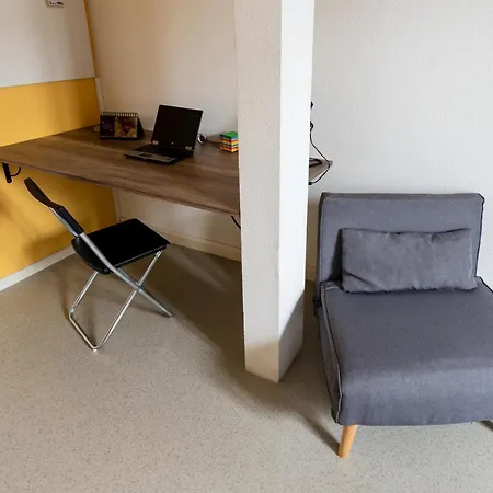 Studio Centre Ville Avec Parking Prive Cholet Exterior foto