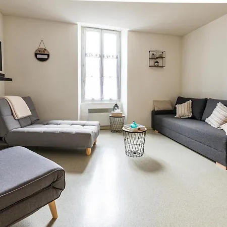 Studio Centre Ville Avec Parking Prive Cholet Exterior foto